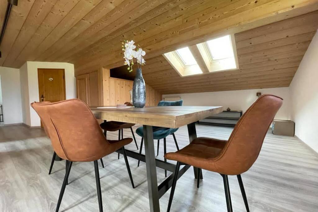 Gemuetliche Ferienwohnung Im Dg Am Tegernsee - Bergblick, Ruhe & Ganz Viel Platz Bad Wiessee Exterior photo