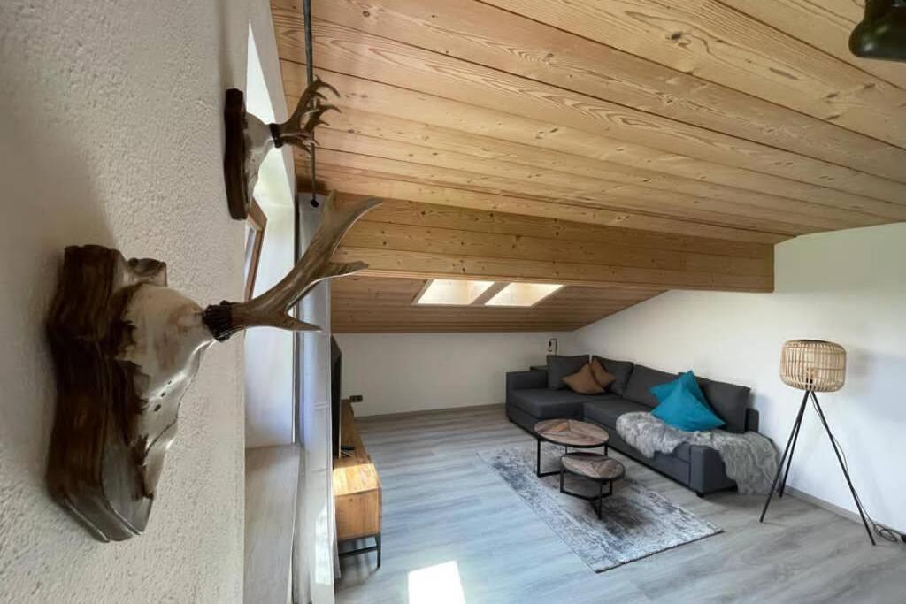 Gemuetliche Ferienwohnung Im Dg Am Tegernsee - Bergblick, Ruhe & Ganz Viel Platz Bad Wiessee Exterior photo